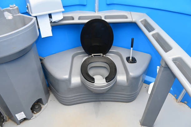 Best Portable restroom trailer rental  in Kissimmee, FL